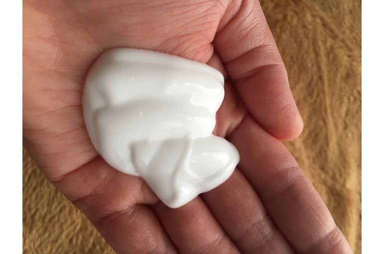 クレンジングミルク